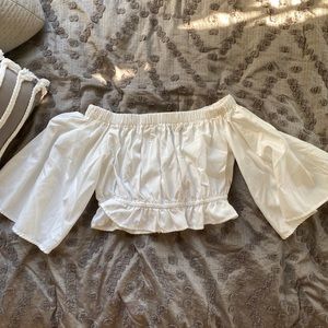 NWOT FLOWY OFF THE SHOULDER CROP TOP